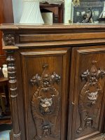 Cabinet en chêne sculpté de chimères, style Henri II, vers 1860-1890 – Image 11