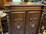 Cabinet en chêne sculpté de chimères, style Henri II, vers 1860-1890 – Image 10