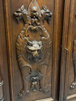 Cabinet en chêne sculpté de chimères, style Henri II, vers 1860-1890 – Image 24
