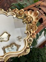 Spogulis un konsole ar ziedu rokaja rāmi — Neorokoko stilā (Rococo Revival Mirror and Console Set with Ornate Floral Frame) (4234) - Image 9