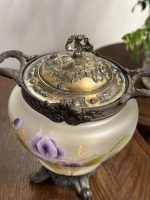 Antīks apgleznots cukurtrauks ar īrisu motīviem — Jūgendstils (Antique Hand-Painted Iris Sugar Bowl) (5245) - Image 6