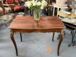 G — Antique rozewood salon table in Louis XV style with gilt bronze mounts