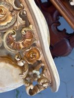 Spogulis un konsole ar ziedu rokaja rāmi — Neorokoko stilā (Rococo Revival Mirror and Console Set with Ornate Floral Frame) (4234) - Image 17