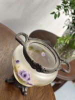 Antīks apgleznots cukurtrauks ar īrisu motīviem — Jūgendstils (Antique Hand-Painted Iris Sugar Bowl) (5245) - Image 10