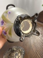 Antīks apgleznots cukurtrauks ar īrisu motīviem — Jūgendstils (Antique Hand-Painted Iris Sugar Bowl) (5245) - Image 11