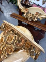 Spogulis un konsole ar ziedu rokaja rāmi — Neorokoko stilā (Rococo Revival Mirror and Console Set with Ornate Floral Frame) (4234) - Image 18