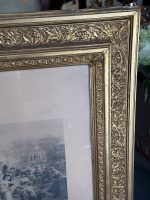 prints vidēja izmēra, ierāmēts zelta rāmī ar stiklu (6633) - Image 8