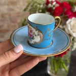 Izsmalcināta Porcelāna Krūzīte Un Apakštasīte (6961)