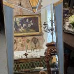 Art Deco Spogulis ar Fazētu Stiklu un Zeltītu Vēdekļa Ornamentu — Art Deco, Eiropa, 20.gs. (6637)