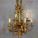 Monumentāla Bronzas Bra sienas lampa ar maskaronu — Luija XVI stils, Francija, circa 1770–1790 (4969)