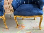 Eleganti mazi zeltīti klubkrēsli ar zilu samta apdari — neobaroka stilā, (Antique small gilded velvet armchairs) (5853) - Image 10