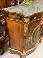 Commode en acajou avec marqueterie et marbre vert — Style Napoléon III, France, vers 1860-1880 (6638) – Image 12