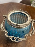 Antīks zila stikla cukurtrauks ar metāla apdari un rokturi — Jūgendstila ietekmē (antique blue glass biscuit jar) (5226) - Image 6