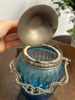 Antīks zila stikla cukurtrauks ar metāla apdari un rokturi — Jūgendstila ietekmē (antique blue glass biscuit jar) (5226) - Image 7
