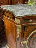 Commode en acajou avec marqueterie et marbre vert — Style Napoléon III, France, vers 1860-1880 (6638) – Image 15