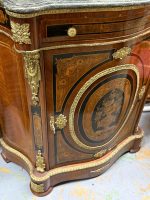 Commode en acajou avec marqueterie et marbre vert — Style Napoléon III, France, vers 1860-1880 (6638) – Image 18