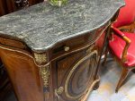 Commode en acajou avec marqueterie et marbre vert — Style Napoléon III, France, vers 1860-1880 (6638) – Image 17