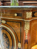 Commode en acajou avec marqueterie et marbre vert — Style Napoléon III, France, vers 1860-1880 (6638) – Image 9