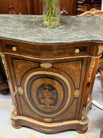 Commode en acajou avec marqueterie et marbre vert — Style Napoléon III, France, vers 1860-1880 (6638) – Image 2