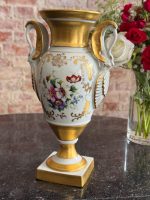 Medium porcelain vase with gold swan handles