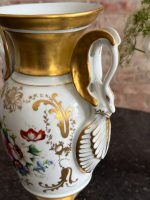 Porcelāna vāze ar zeltījumu — Ampīra stilā (Medium Porcelain Vase) (6987) - Image 3