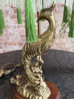 Antīka galda lampa ar pāvu un zaļu zīda samta kupolu — jūgendstila un historisma eklektikā (antique desk lamp) (6972) - Image 4