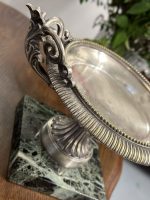 Antīka stila sudraboti galda trauki uz marmora pamatnes, pāris — Ampīra stils (antique silver footed tazza marble base pair) (5277) - Image 18