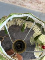 Antīka galda lampa ar pāvu un zaļu zīda samta kupolu — jūgendstila un historisma eklektikā (antique desk lamp) (6972) - Image 13