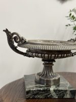 Antīka stila sudraboti galda trauki uz marmora pamatnes, pāris — Ampīra stils (antique silver footed tazza marble base pair) (5277) - Image 15