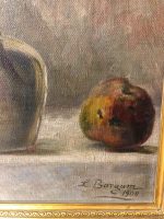 Burvīga antīka klusās dabas eļļas glezna "Hrizantēmas un āboli" elegantā zelta krāsas rāmī — L. Baraum, 1908. gads (antique French oil painting still life) (498) - Image 4