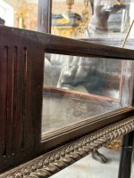 Antīka tumša Napoleon III stila koka galda vitrīna ar biezu facetes stiklu rāmjiem (Napoleon III style dark wood display table vitrine) (6834) - Image 24