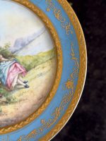 apgleznots porcelāna šķīvis, gaiši zilā krāsā, neliela izmēra (6611) - Image 4
