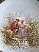 apgleznots porcelāna šķīvis, gaiši zilā krāsā, neliela izmēra (6609) - Image 3