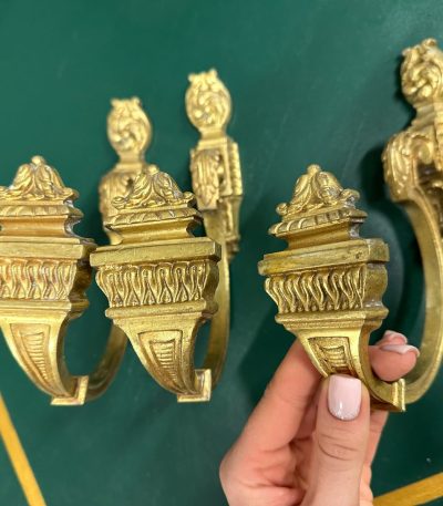 Bronzedekorationer, Ophæng, til Gardiner, 3 Stykker (3666)