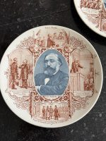 Pieci antīki fajansa šķīvji ar portretiem — Francija, Sarreguemines (Five Faience Plates) (6981) - Image 7