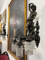 Belle Époque -tyylinen pronssinen seinävalaisin poikahahmolla, Ranska, 1900-luku - Image 4