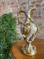 Porcelāna vāze ar zelta krāsas un rožu detaļām (2334) - Image 2