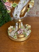 Porcelāna vāze ar zelta krāsas un rožu detaļām (2334) - Image 8