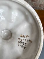 Porcelāna vāze ar zelta krāsas un rožu detaļām (2334) - Image 10