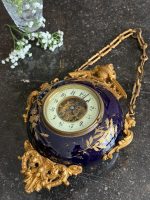 Grezns antīks porcelāna sienas pulkstenis — historisma stilā - antique french wall clock cartal porcelain bronze blue gold (6497) - Image 2