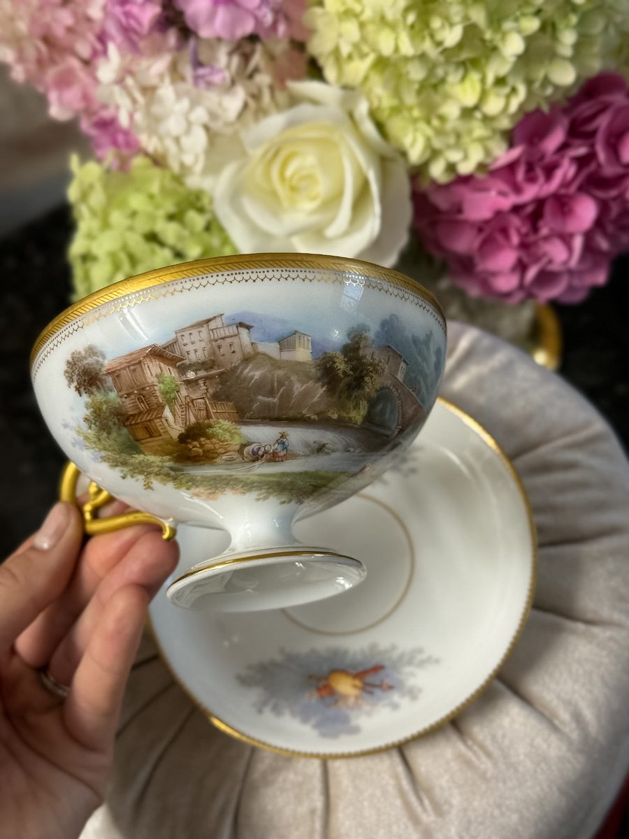 Porcelāna krūzīte, vidēji liela izmēra (7151) - Image 1
