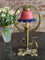 Antik jugendstil bordlampe med farvet glasskærm