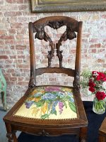Antīku Jugendstila koka krēslu pāris ar smalkiem kokgriezumiem (Pair of French Art Nouveau Carved Oak Chairs with Floral Upholstery) (7001) - Image 5