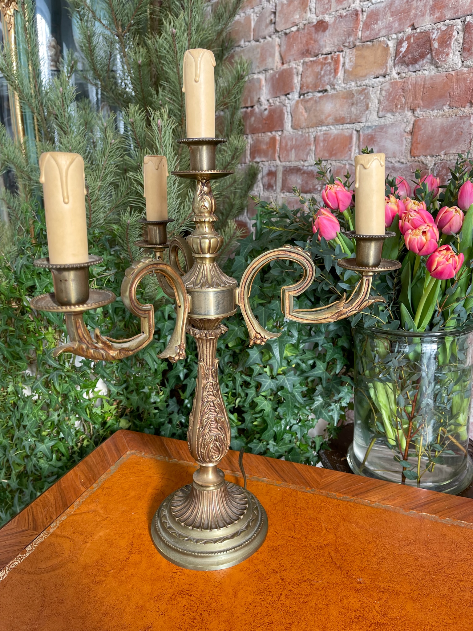 Bordlampe, 4 pærer, mellemstor (2965) Bordlampe, 4 pærer, mellemstor (2965)