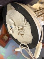 galda lampa ar baltām figūrām, 2 spuldzēm, vidēji liela izmēra, viegla pēc svara (6424) - Image 17