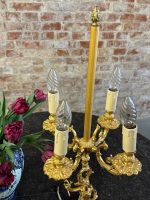 Lampe de table avec figure féminine, finition or brillant, base en marbre noir, taille moyenne, 4 ampoules (6391) – Image 8