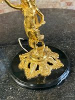 Lampe de table avec figure féminine, finition or brillant, base en marbre noir, taille moyenne, 4 ampoules (6391) – Image 6