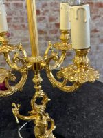 Lampe de table avec figure féminine, finition or brillant, base en marbre noir, taille moyenne, 4 ampoules (6391) – Image 3