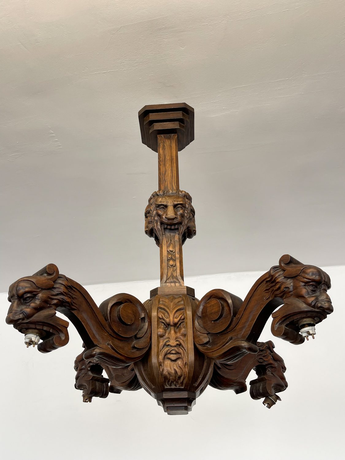 Koka Lampa ar Smalku Detalizāciju, Liela Izmēra, Smaga (3553) - Image 1
