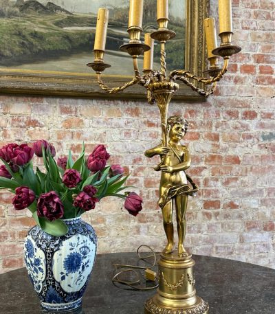 Messing/bronze bordlampe med englefigur, stor, 6 pærer, tung (6412)